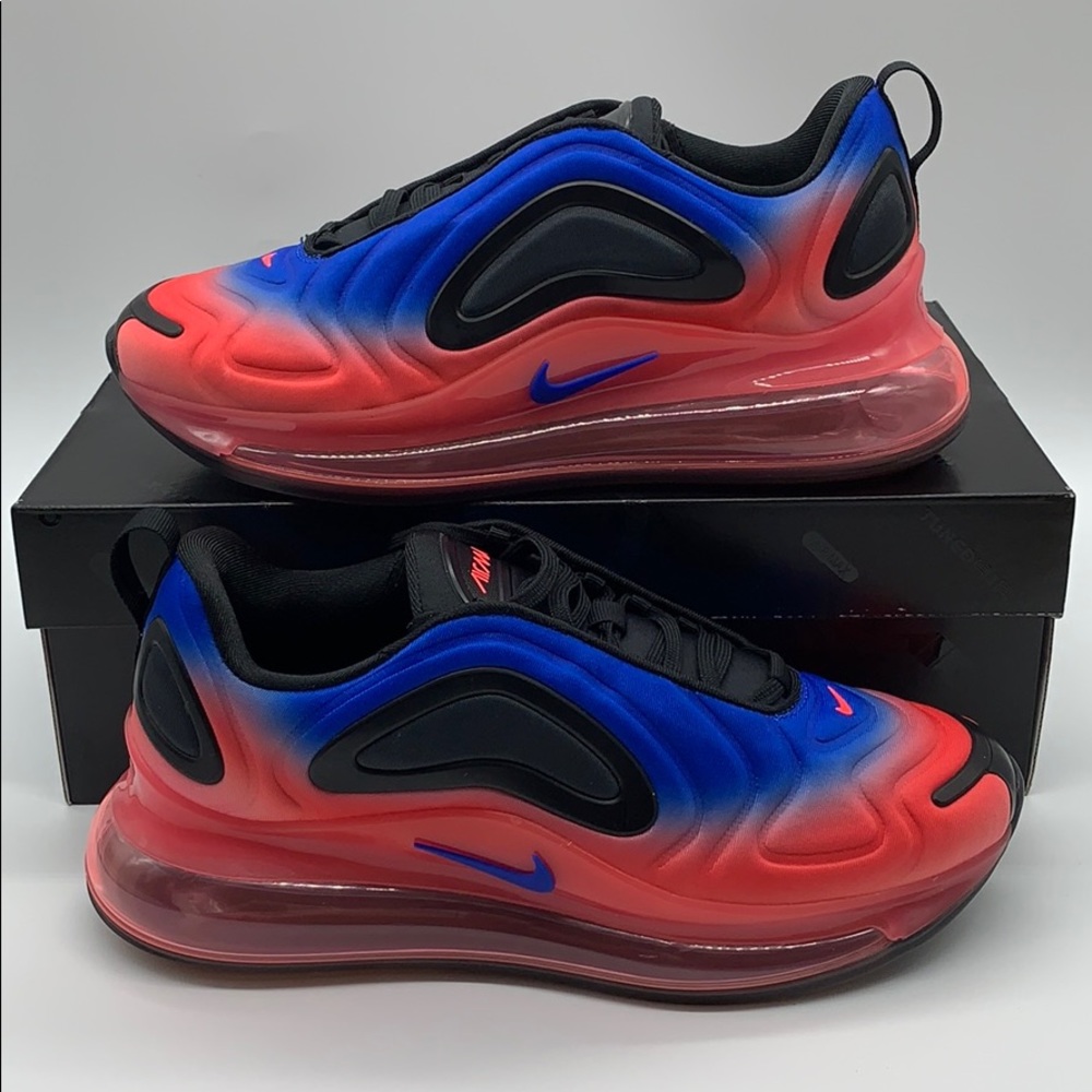 NIKE AIR MAX 720 GS - Picture 2 of 16